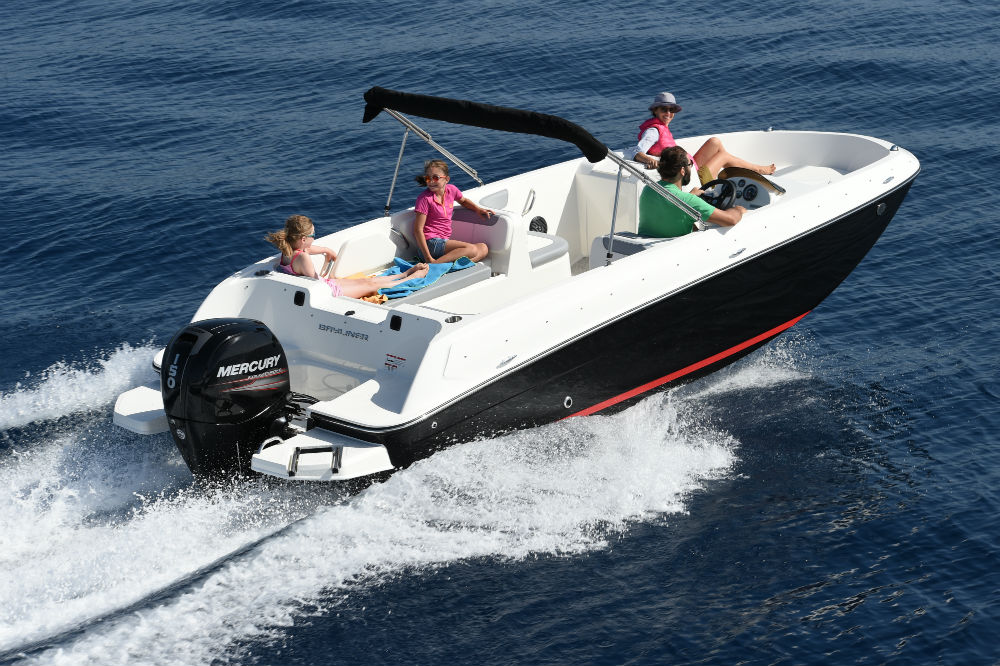 Bayliner lanza el nuevo modelo Element E7