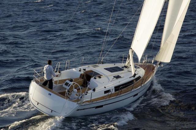 Bavaria Cruiser 37 a vela