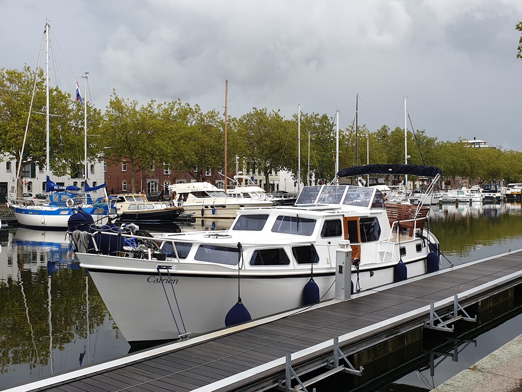 In 2017 werden Peter en Yf officieel watersporters met de aankoop van Catrien