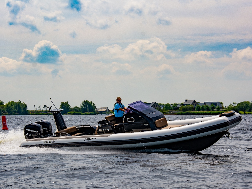 deze Brig is in de eerste plaats een genietboot, zij het een erg snelle.