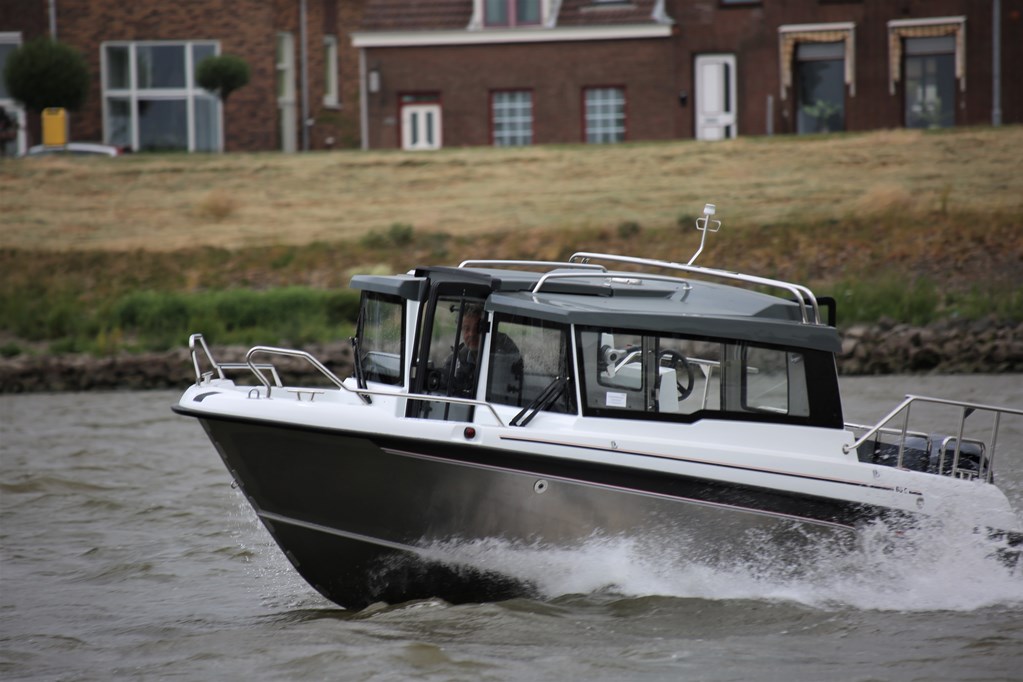 Yamarin Cross 60 Cabin met Yamaha F 130