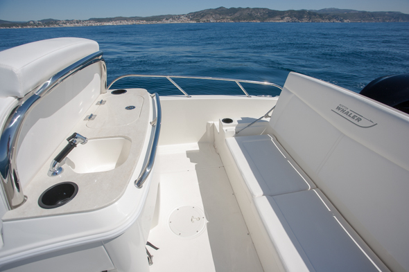 Boston Whaler 270 Dauntless 