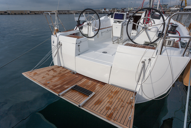  Jeanneau Sun Odyssey 419 ruedas de timon