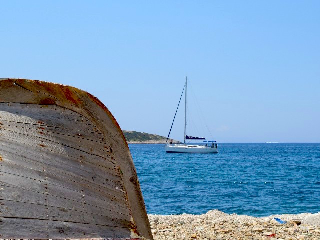 Grecia barco isla