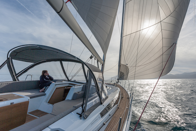 Jeanneau 54 a vela