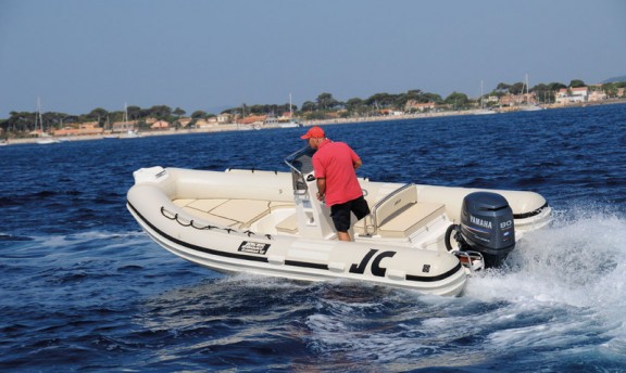 semirrígidas de 6 metros_Joket Boat Clubman 19