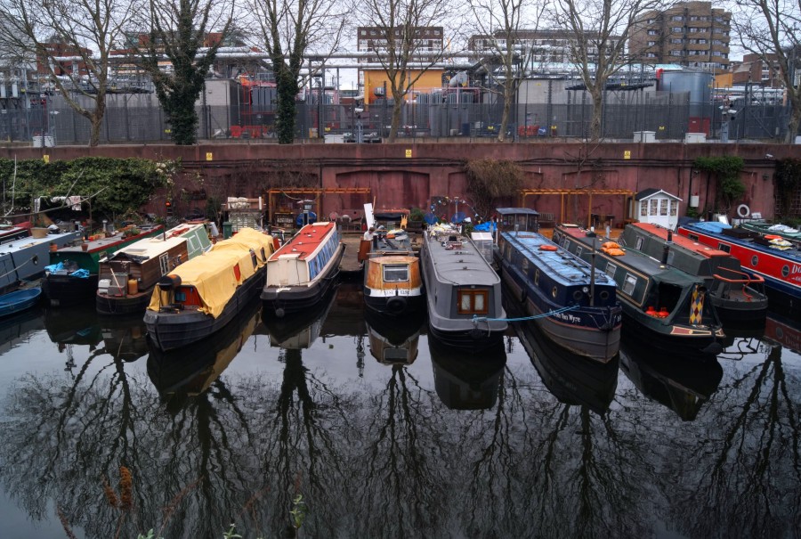 Live-on-narrowboat