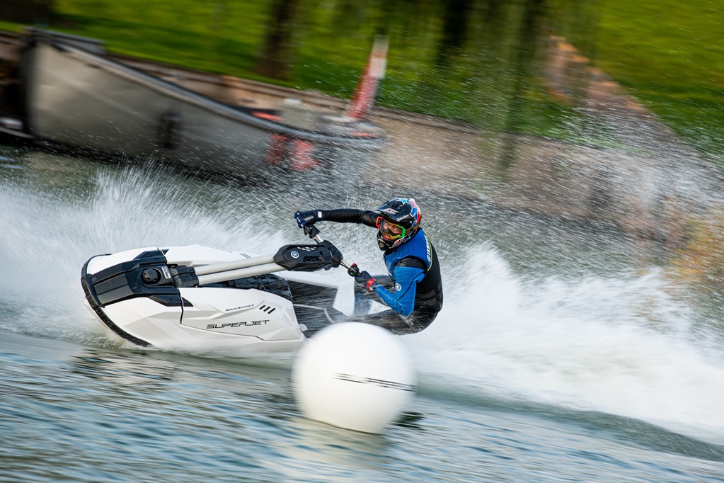 Er zijn drie lijnen in Yamaha Waverunners