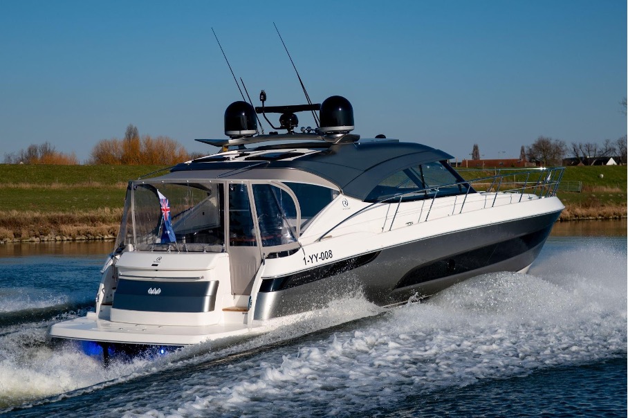 Rückseite der Platinum Edition von Riviera
