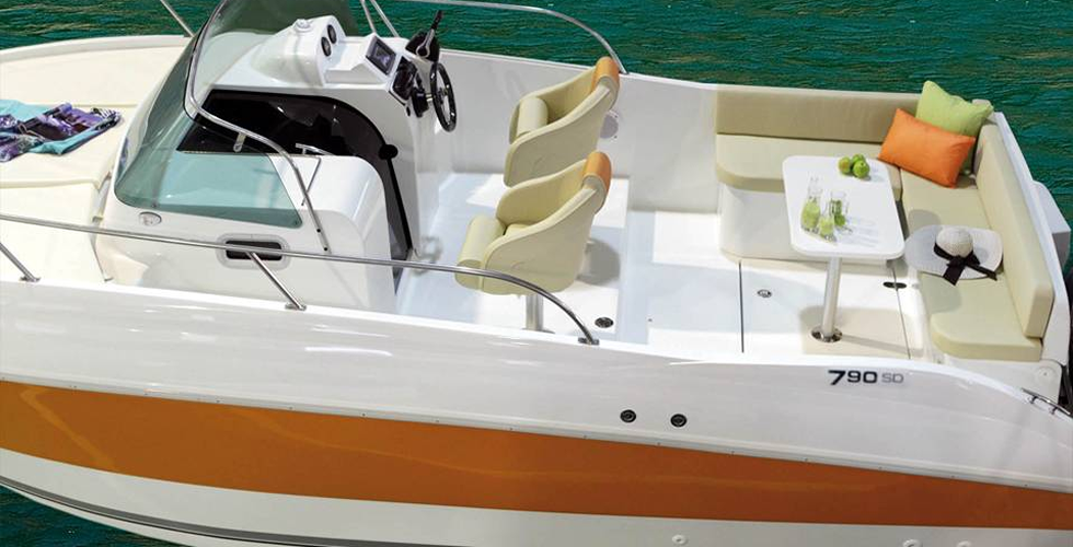 Starfisher-790-Sundeck-Banera-con-asientos