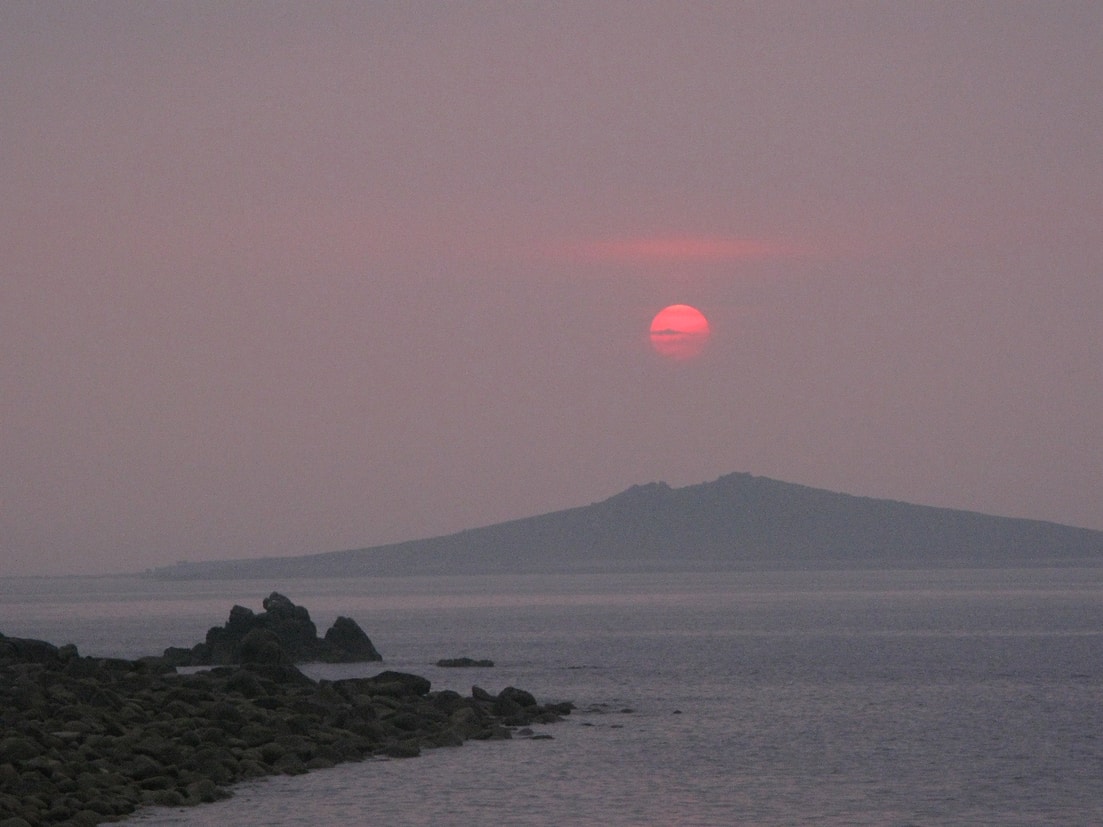 sunset in the isles of scilly