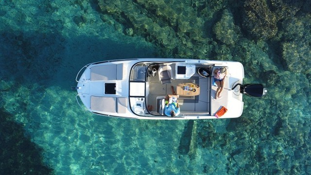 Bayliner VR6